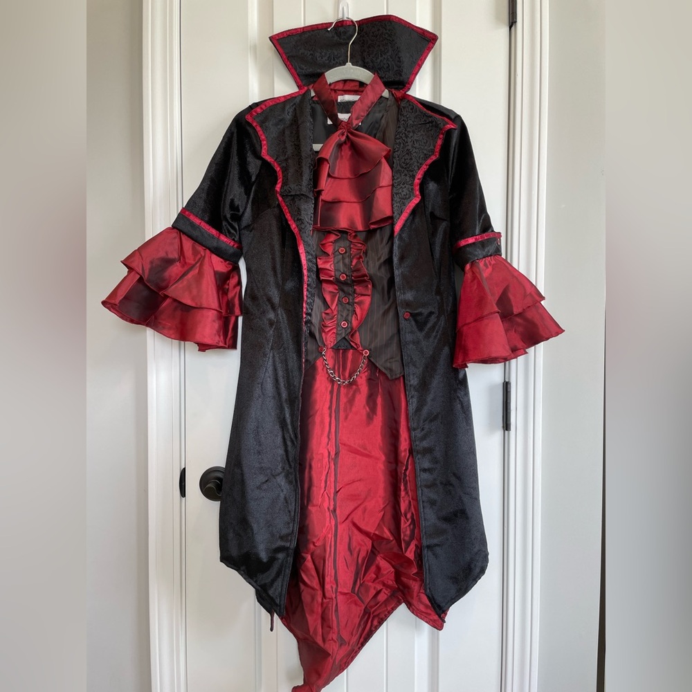 Women’s Victorian Vampire Costume - Black and Red